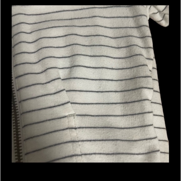 Zipper up ruffle jacket - Picture 10 of 14